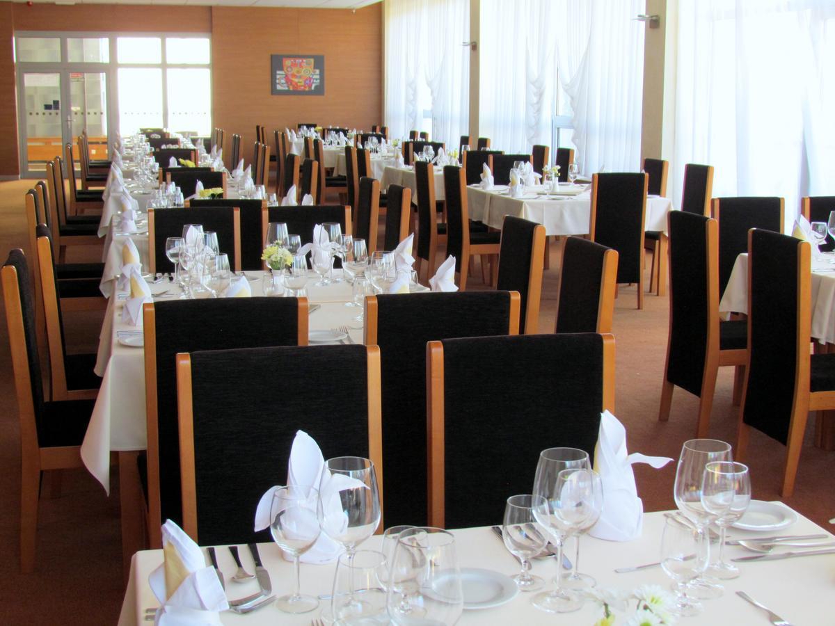 Hotel Sorea Regia Μπρατισλάβα Εξωτερικό φωτογραφία